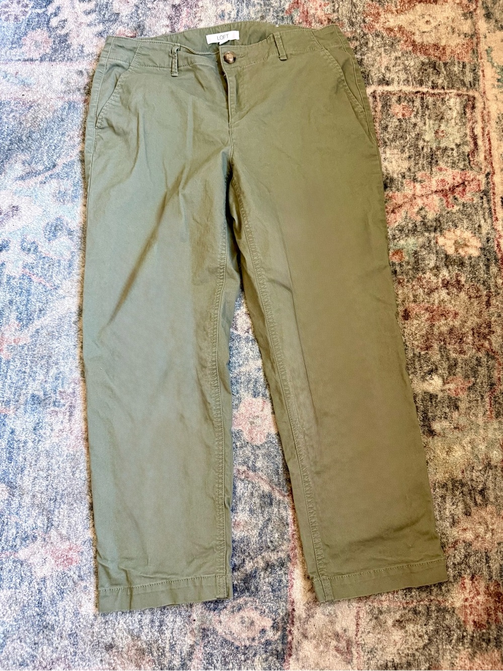 LOFT women’s  Olive Green Chino cropped Pants